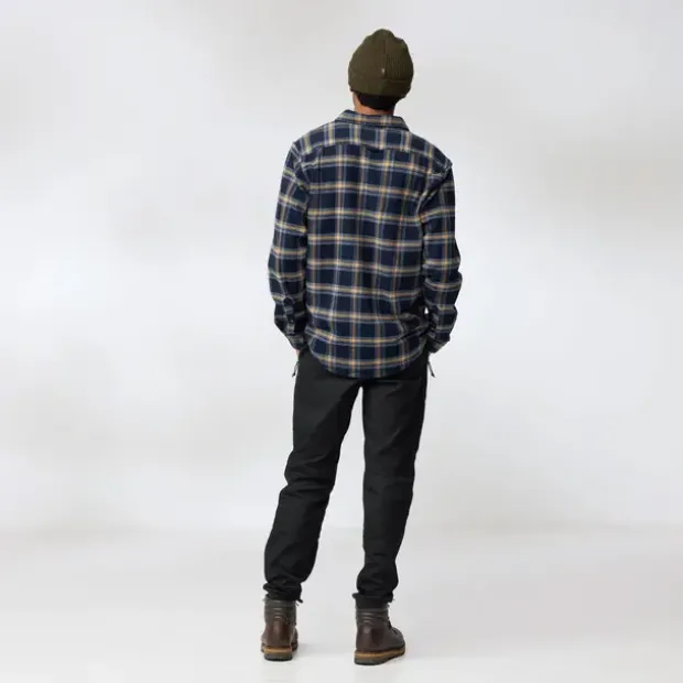 Skjorte til herreFjällräven Övik Heavy Flannel 550-02