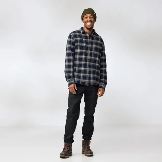 Skjorte til herreFjällräven Övik Heavy Flannel 550-02