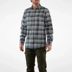 Skjorte til herreFjällräven Övik Heavy Flannel 555-23