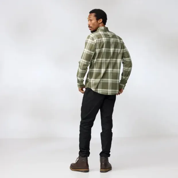 Skjorte til herreFjällräven Övik Lite Flannel 625-113