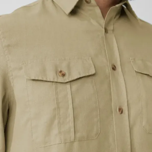 Skjorte til herreFjällräven Övik Travel Shirt 195