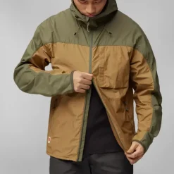 Vindjakke til herreFjällräven High Coast Jacket 662